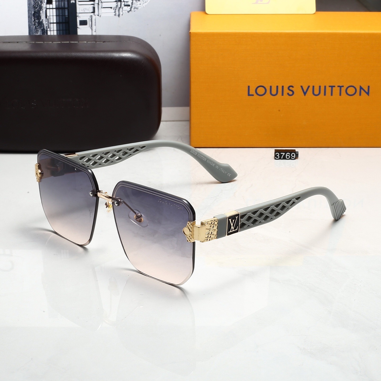 LV Fashionable Sunglasses - Image 8