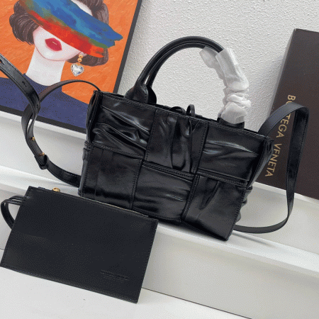 Bottega Veneta BV Arco Tote - Image 5