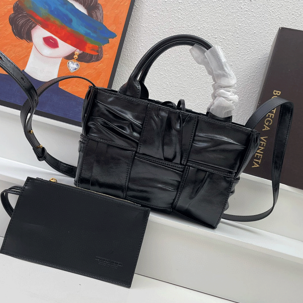 Bottega Veneta BV Arco Tote - Image 5