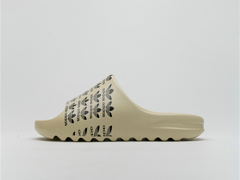 Yeezy Slides Desert Sand Logo FW6345-A - Image 3