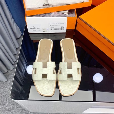 Hermes Oran Sandal - Image 4