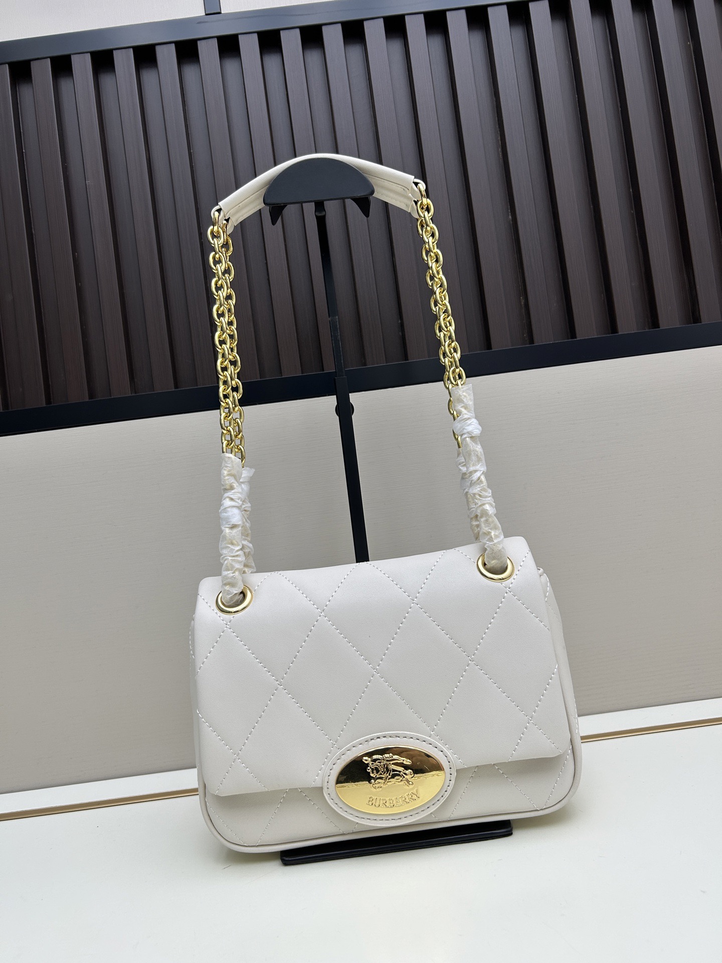 Knight Seal Bag - Image 1