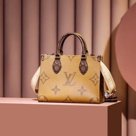 LV OnTheGo PM Tote Bag - Image 5
