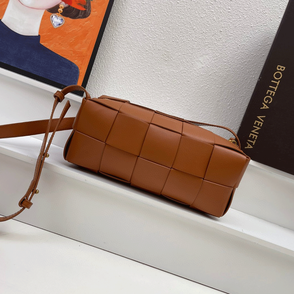Bottega Veneta BV Small Brick Cassette Shoulder Bag - Image 4