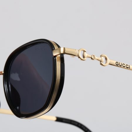 Gucci Fashionable Sunglasses - Image 9