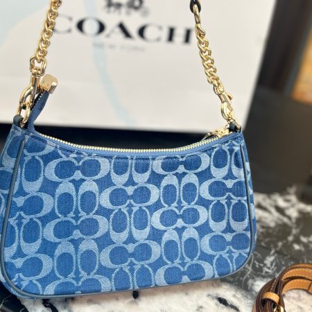 Coach Mini Bucket Bag - Image 5
