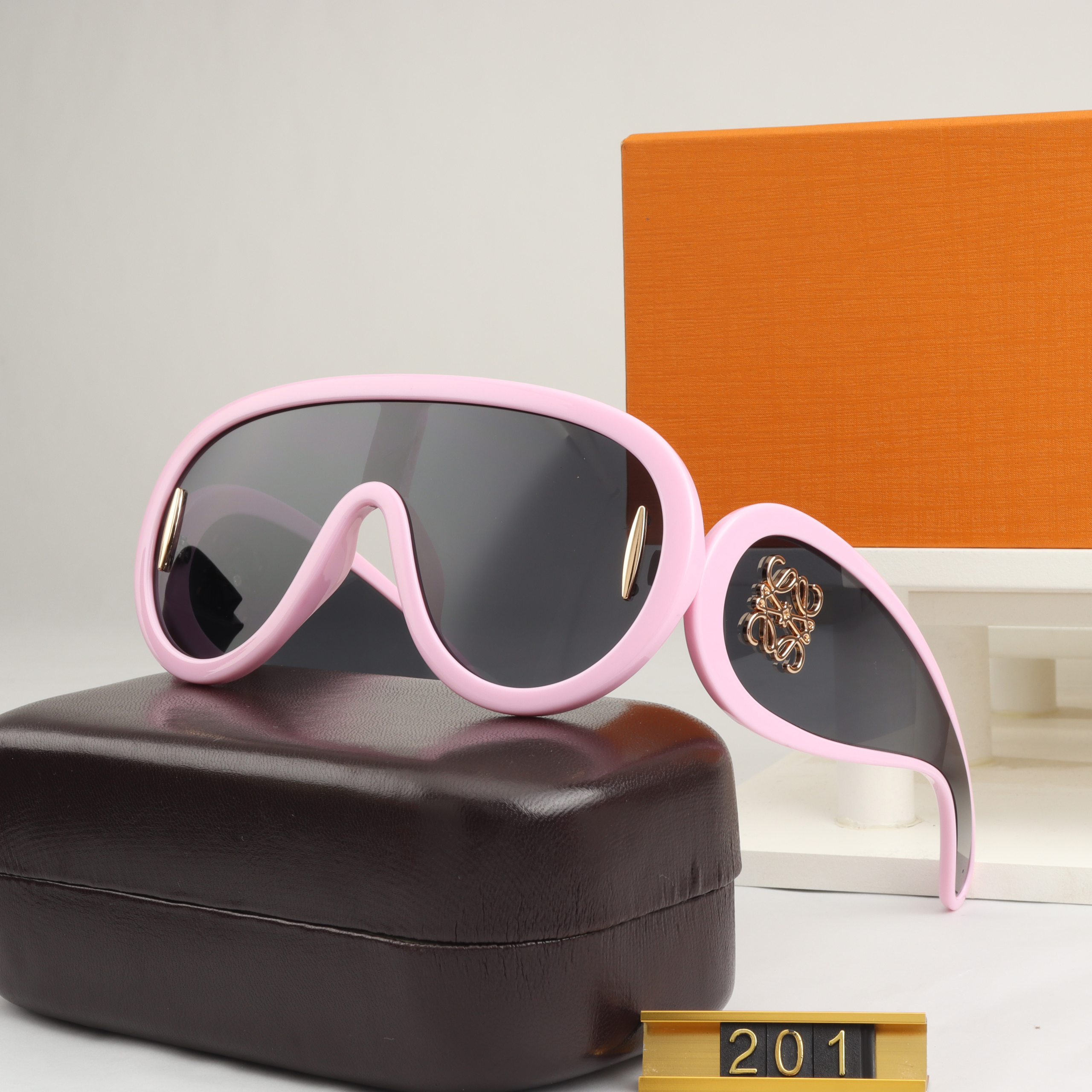 Loewe Sunglasses Top Quality - Image 2