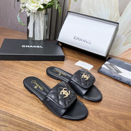 Chanel Quilted CC Slides - Image 5