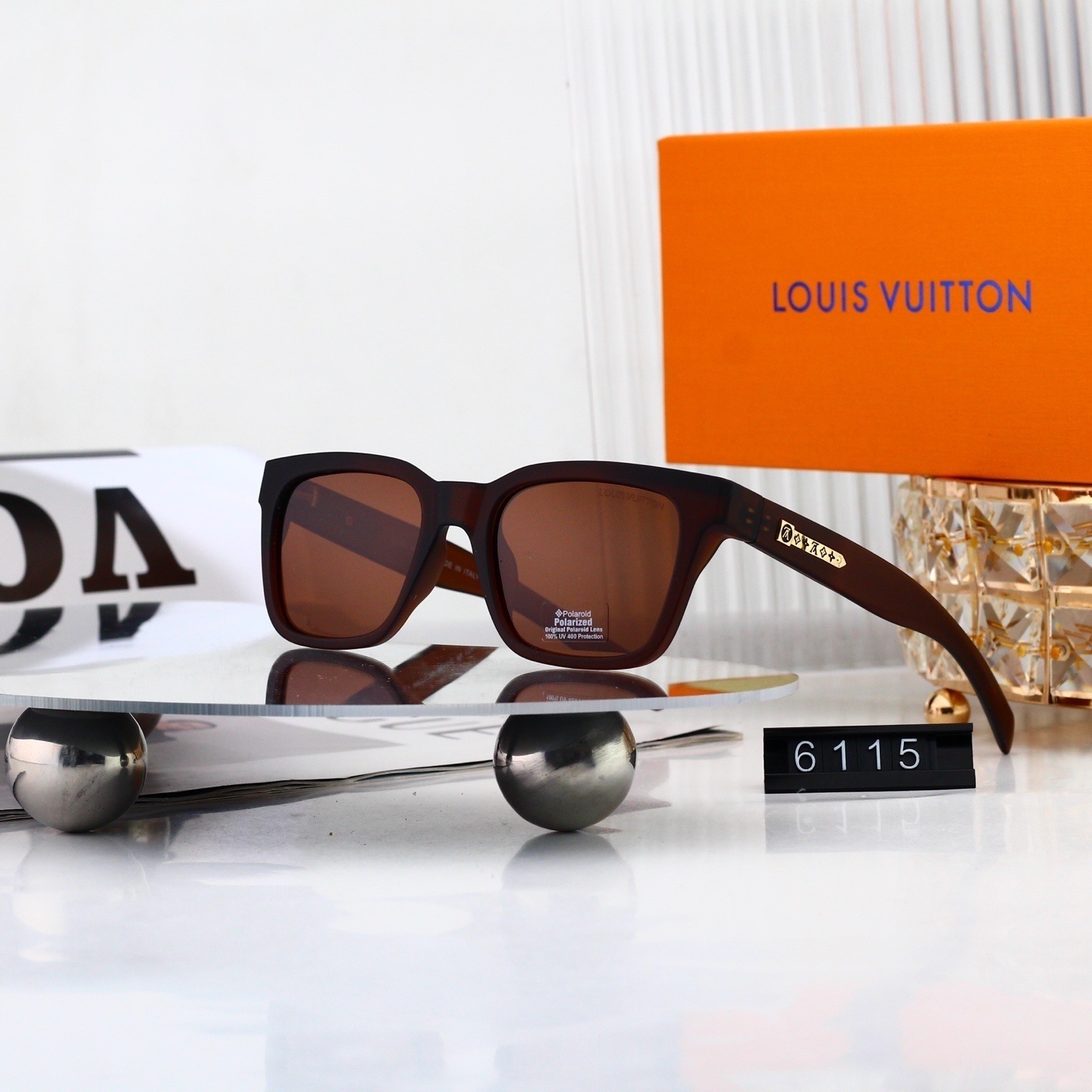 LV Fashionable Sunglasses - Image 3