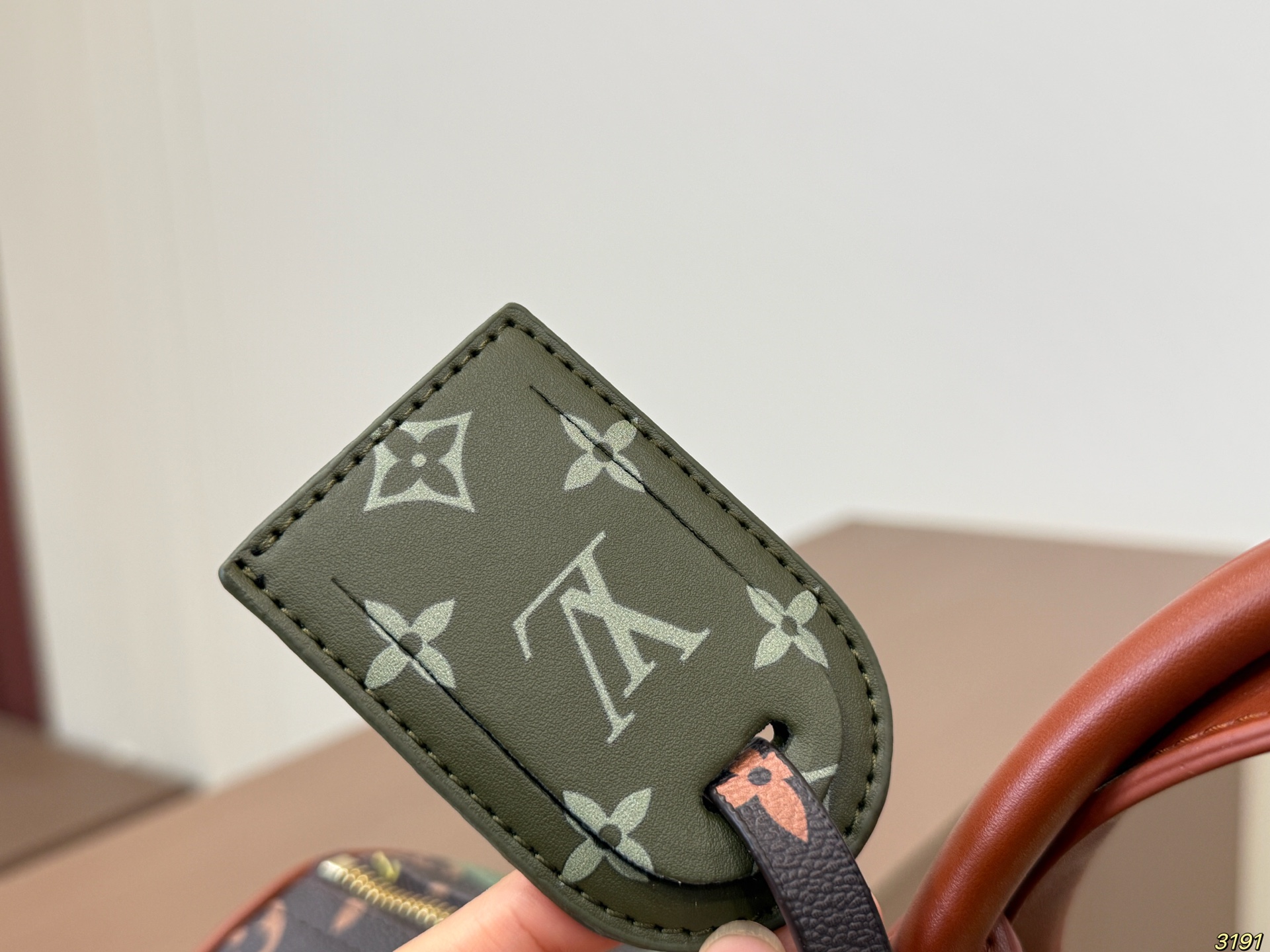 LV Keepall 50 Travel Bag - Image 6