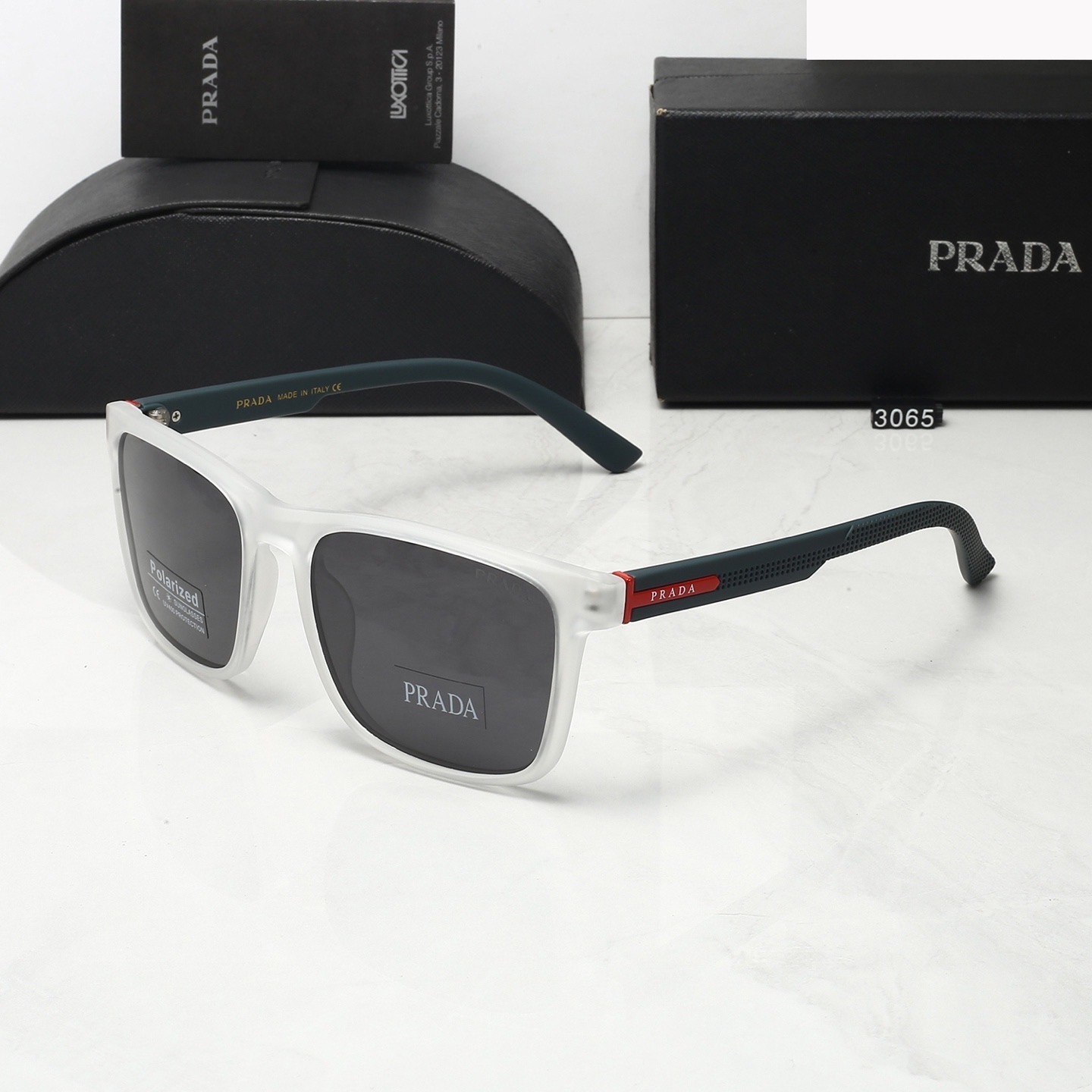 Prada Fashionable Sunglasses - Image 5
