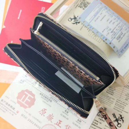 LV Zippy Lockme Wallet - Image 8