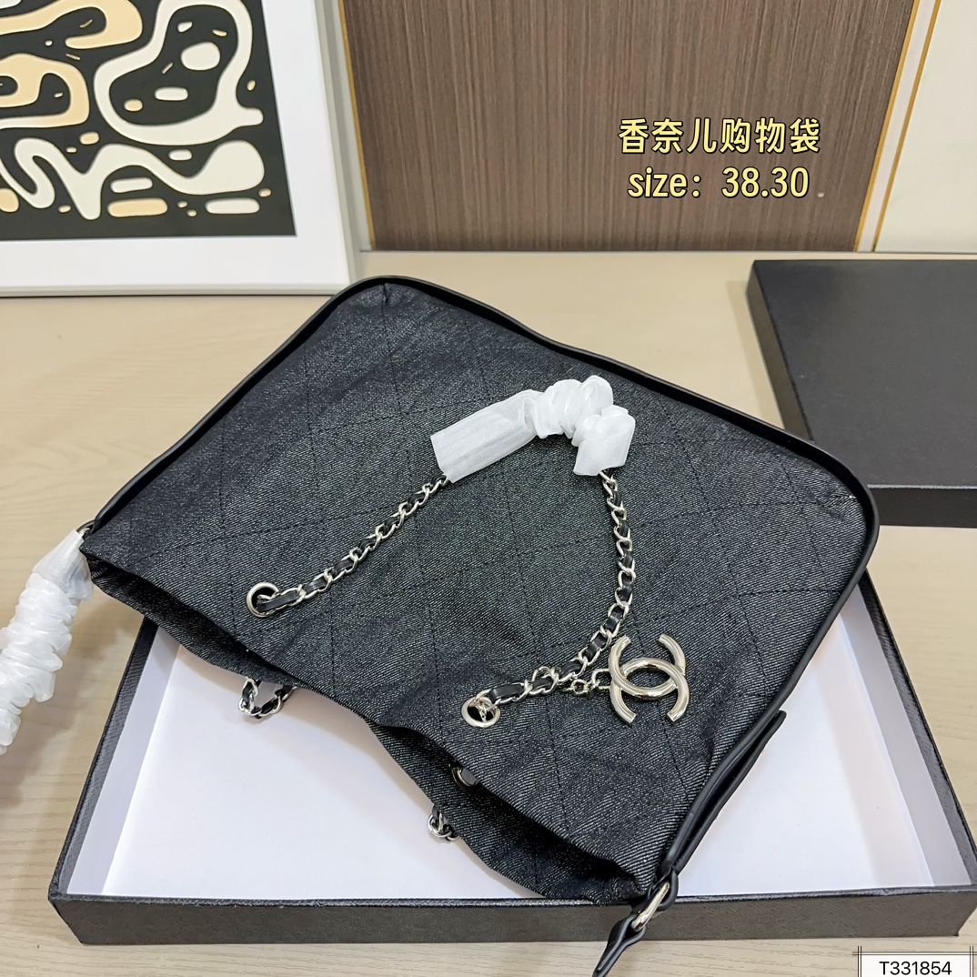 Chanel Denim Tote Bag - Image 6
