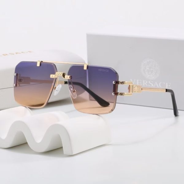 Versace Fashionable Sunglasses