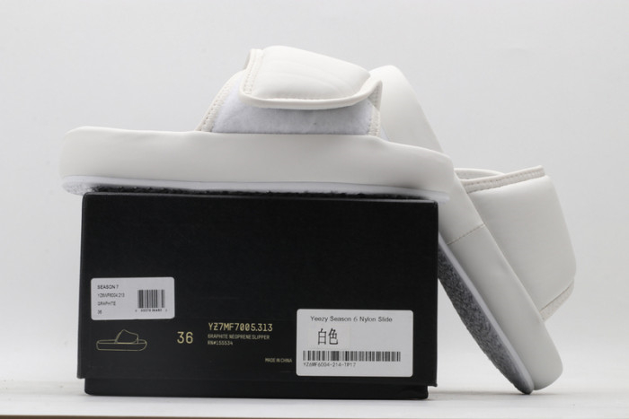 Yeezy Slide 4 - Image 9
