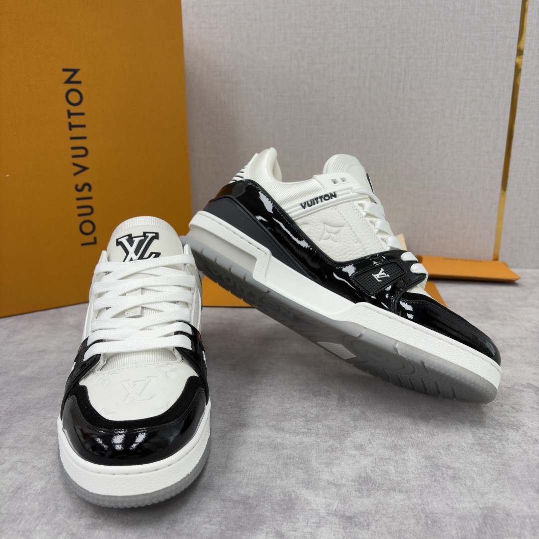 LV Trainer Sneakers Black & White High Quality - Image 4