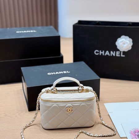 Chanel Long Vanity With Chain Bag - Image 3