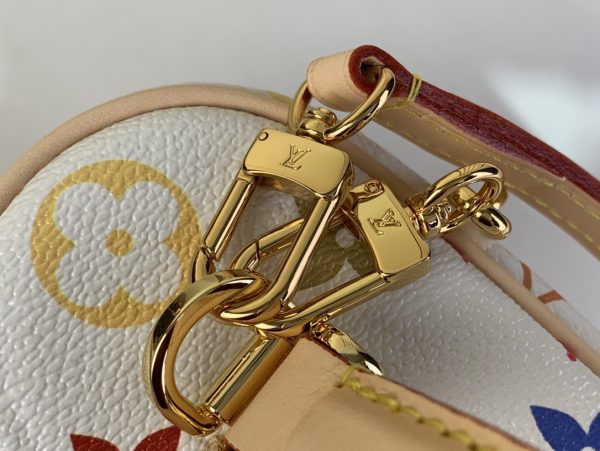 LV X TM Vanity Chain Pouch - 10A mirror version