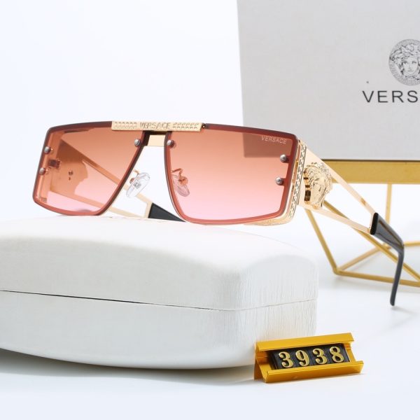 Versace Fashionable Sunglasses