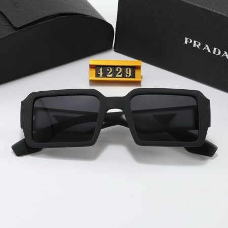 Prada Fashionable Sunglasses - Image 6