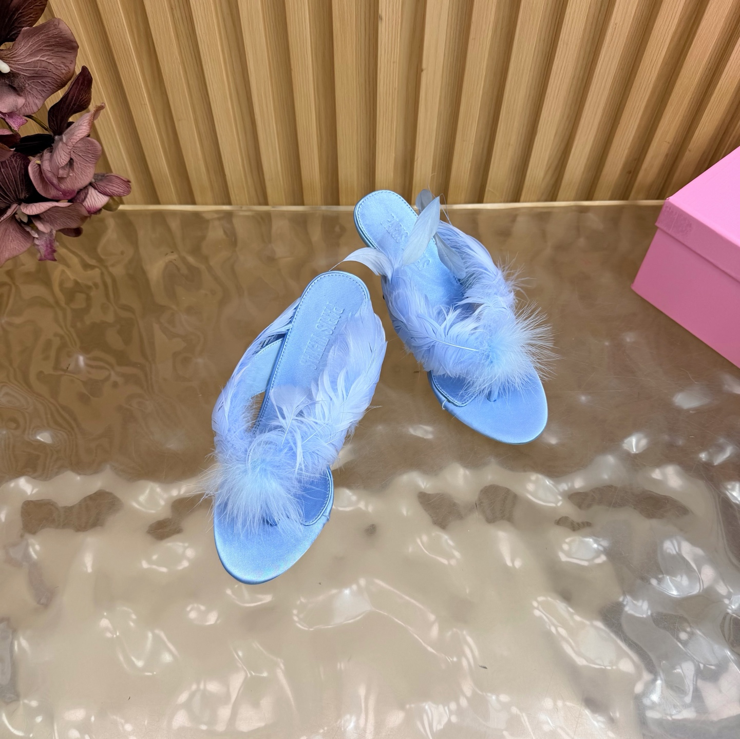 Paris Texas🪶 New Feather-Print Flip-Flops - Image 8