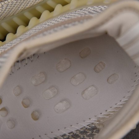 Yeezy Boost 350 V2 Lundmark FU9161 - Image 11