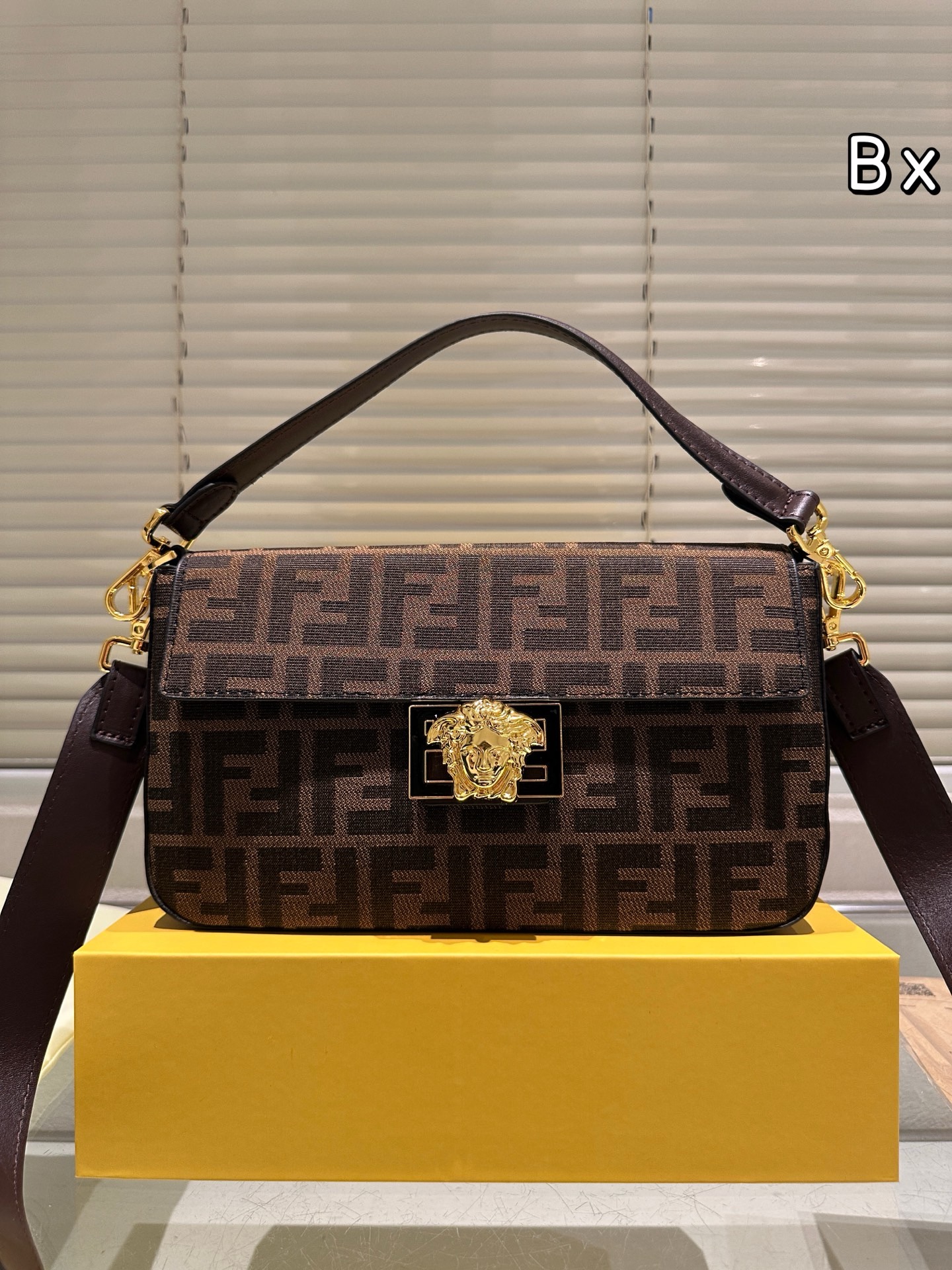 Fendi Versace joint baguette bag - Image 4