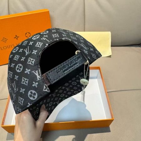 LV Monogram Black Hat - Image 7