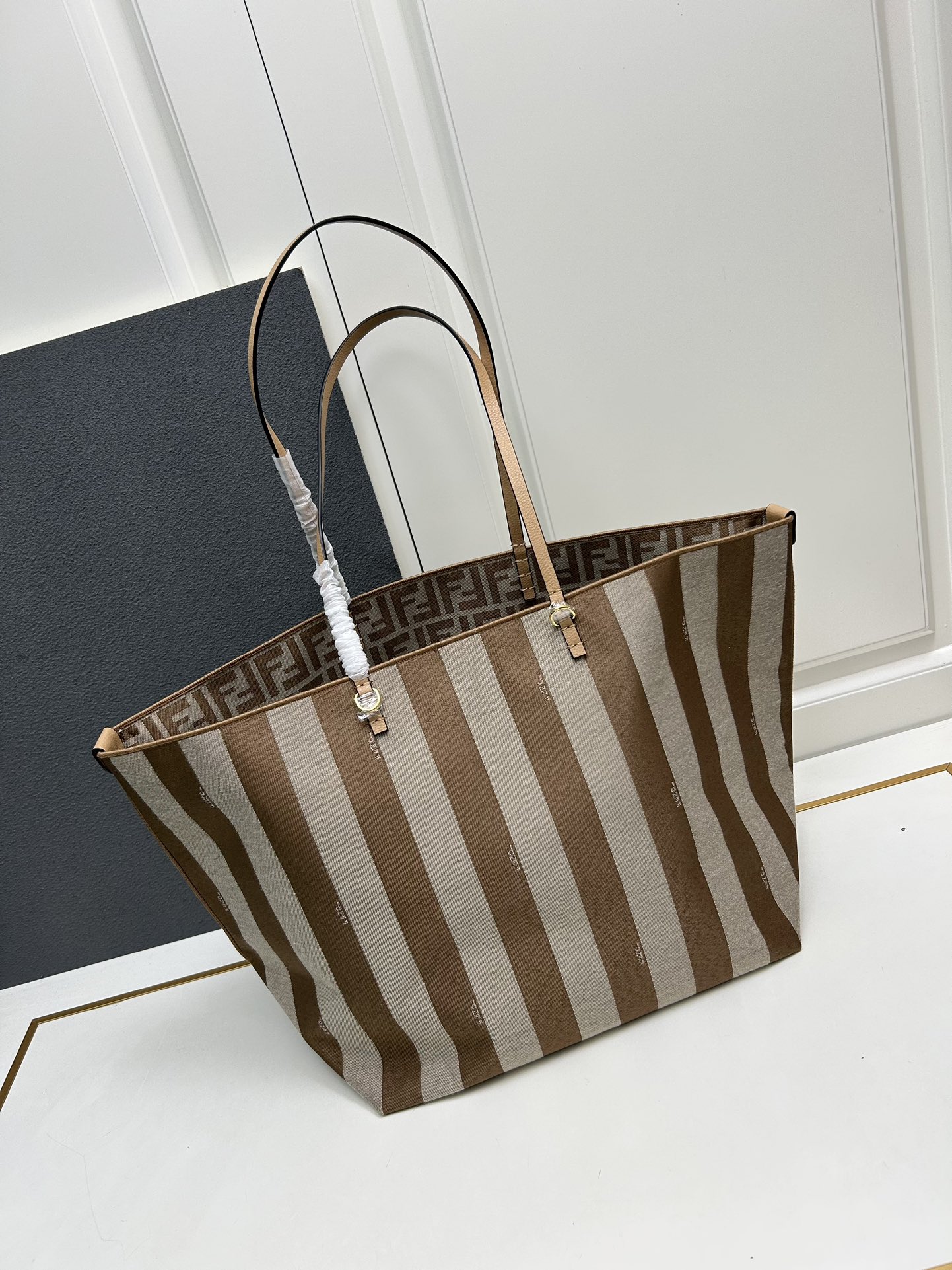 FendiReversible shopper in Pequin striped  Bag - Image 3