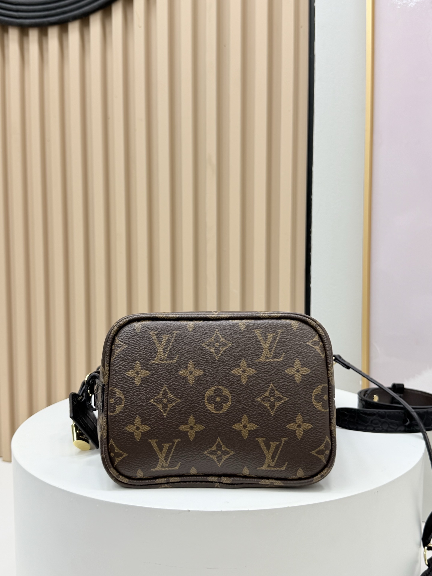 LV Allin BB Bag - Image 8