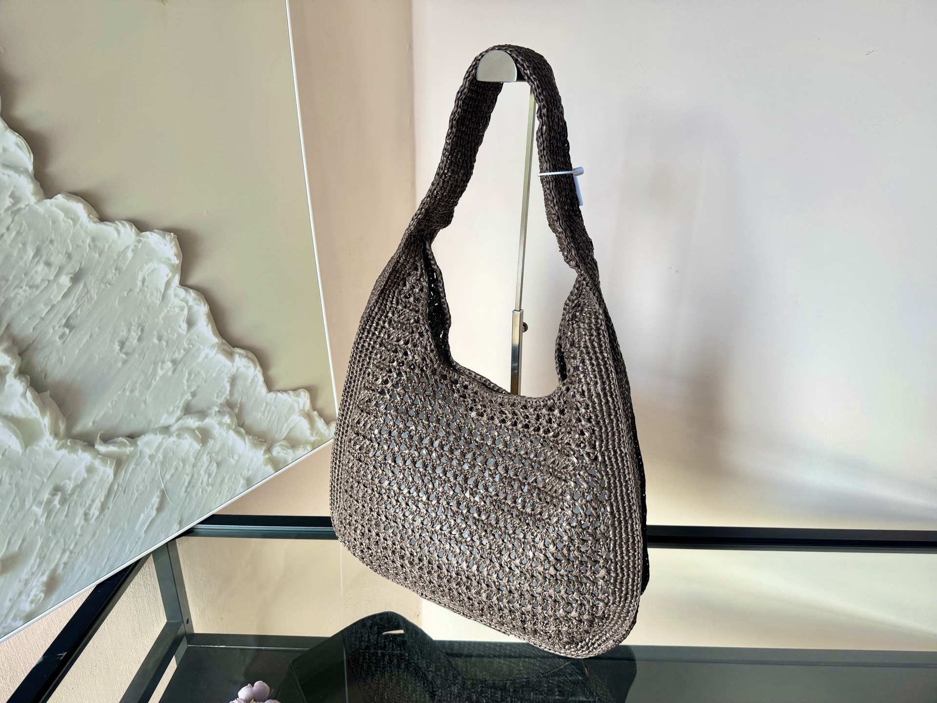 Miu Miu Raffia-effect Woven Shoulder Bag 10A - Image 3