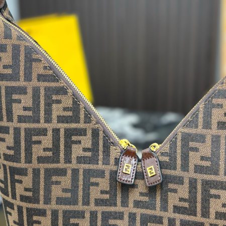 Fendi V-shaped Tote Bag - Image 9