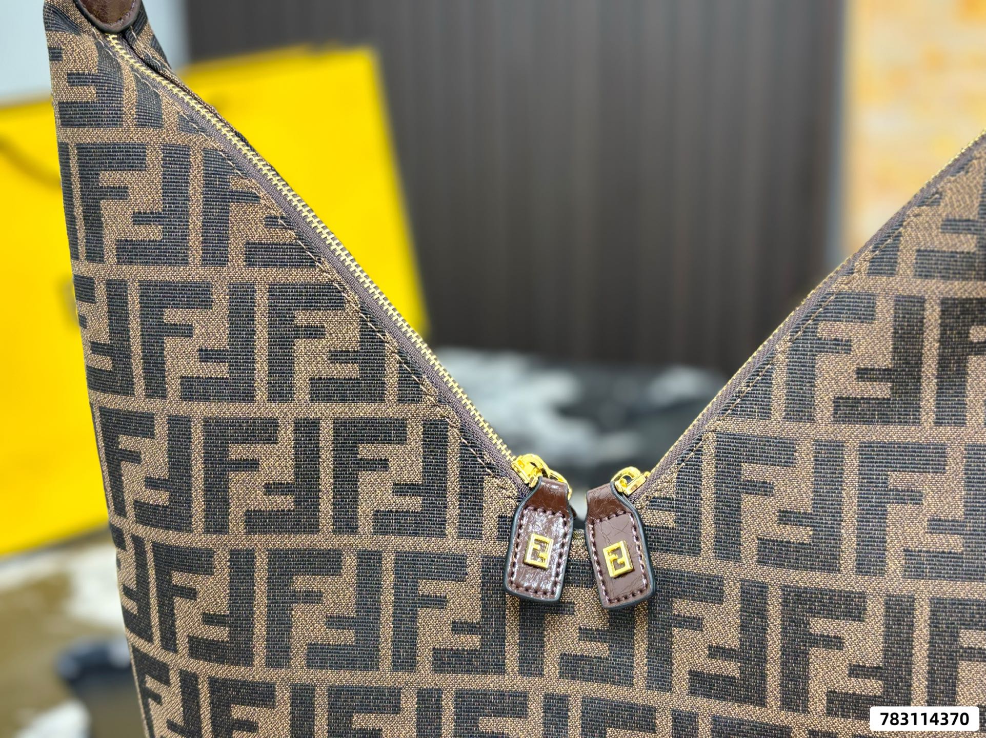 Fendi V-shaped Tote Bag - Image 9