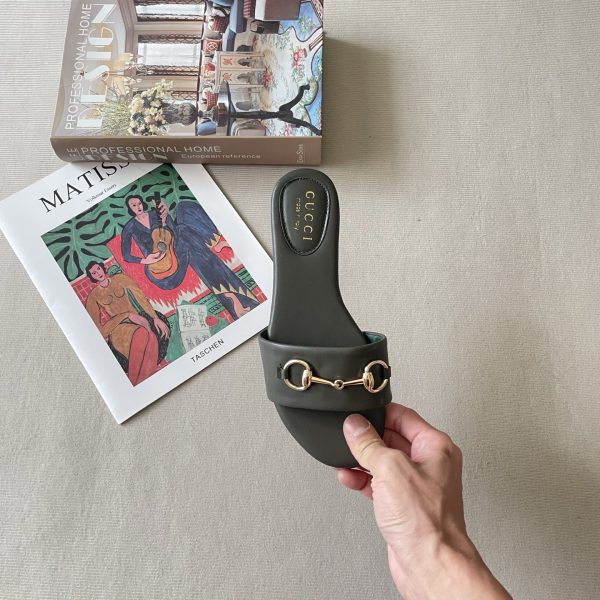 Gucci 26P Horsebit Flat Sandals
