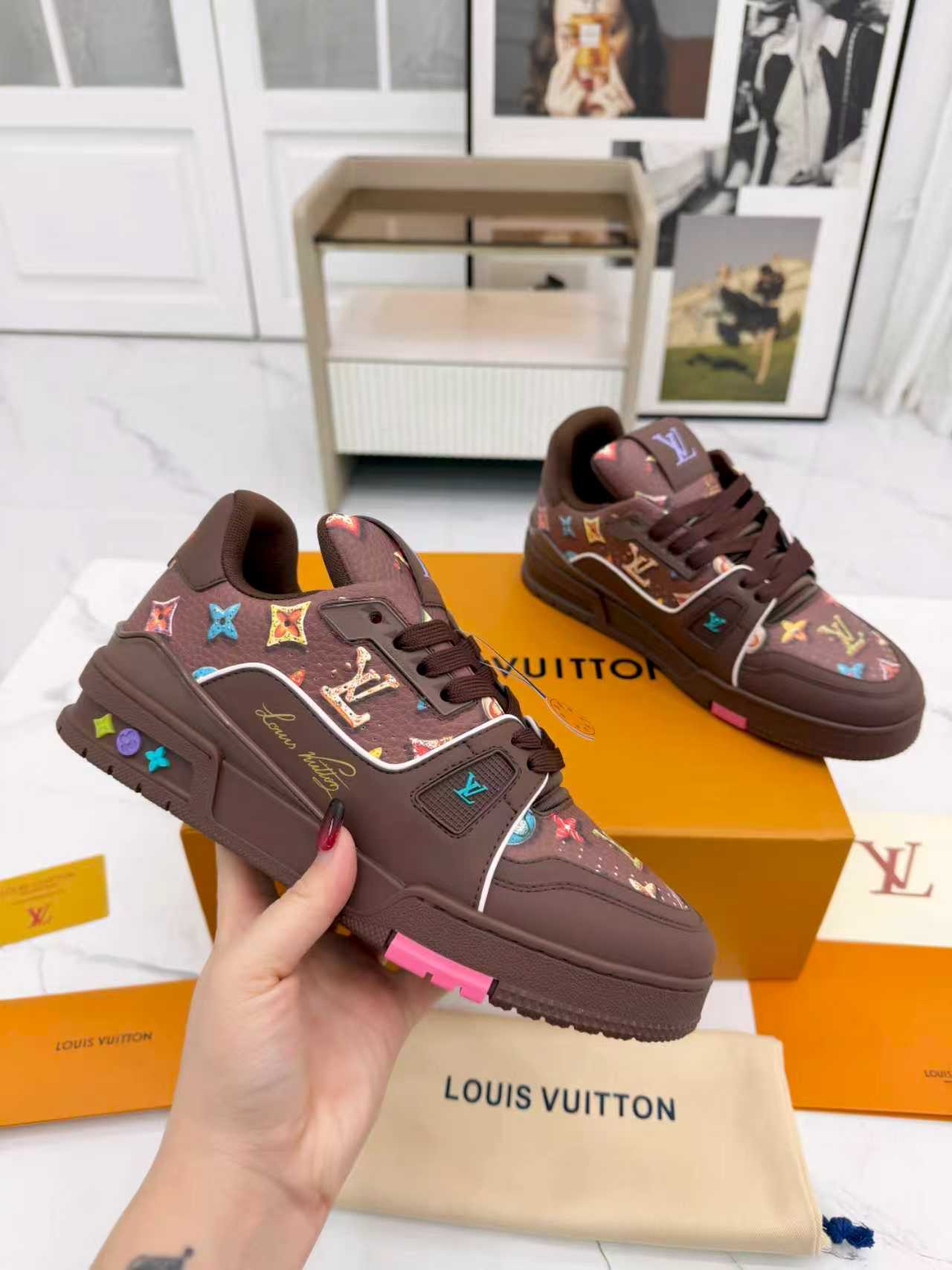 LV Trainer Sneakers Top Quality - Image 1