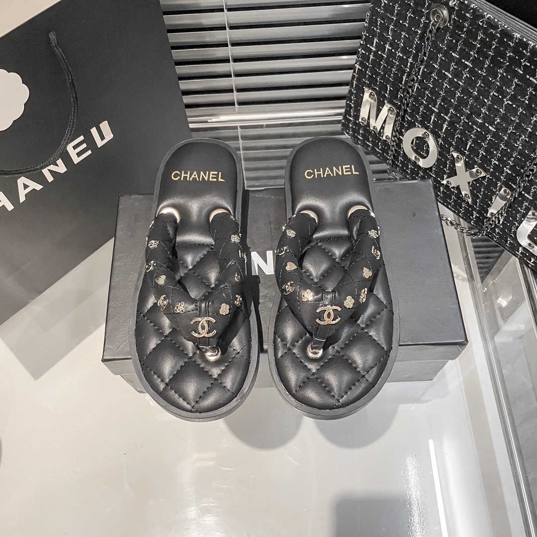 Chanel Interlocking CC Logo Flip-Flops - Image 2