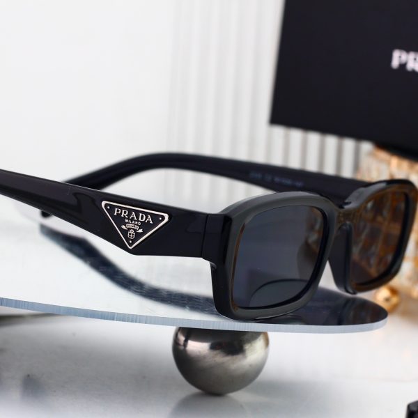 Prada Fashionable Sunglasses