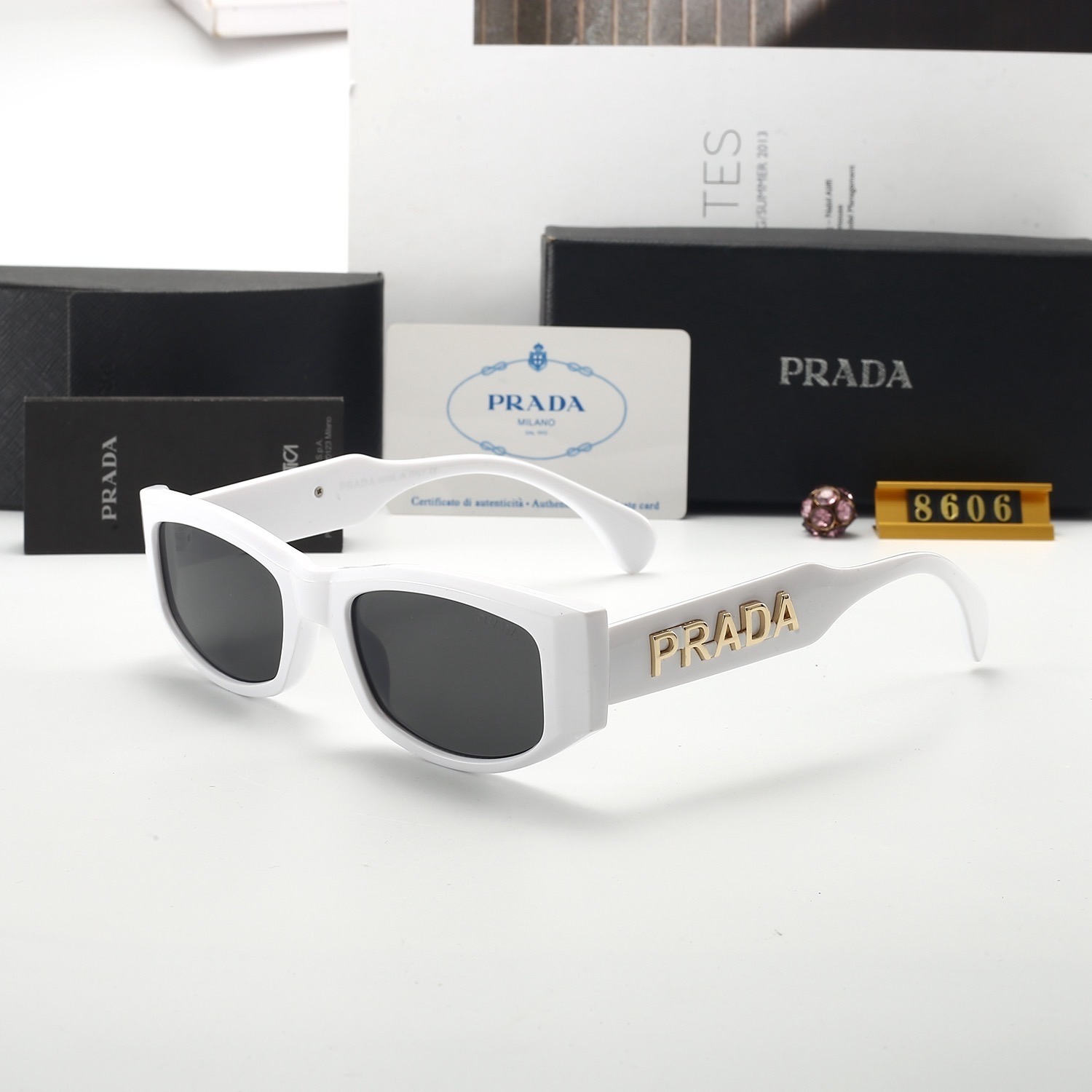 Prada Fashionable Sunglasses - Image 4