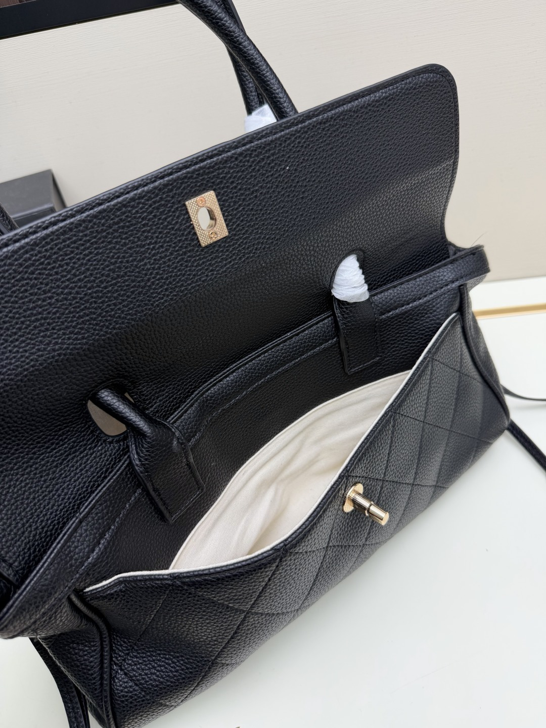 Chanel 26S Baguette Bag - Image 11