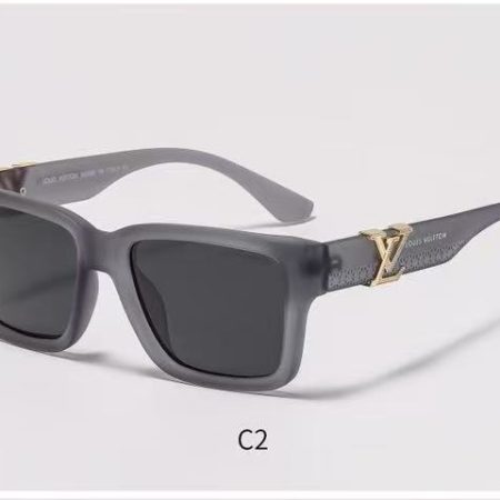 LV Fashionable Sunglasses - Image 4