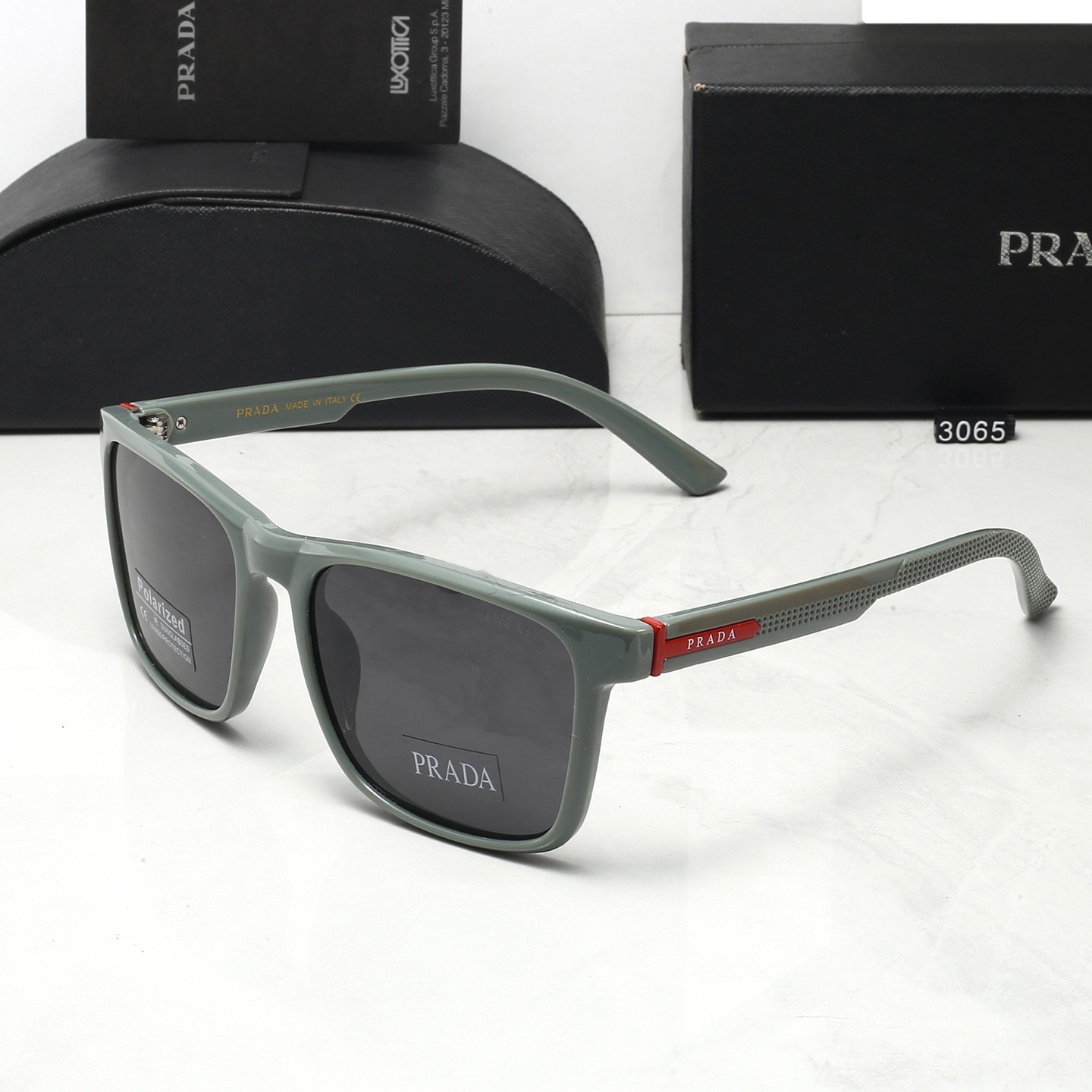 Prada Fashionable Sunglasses - Image 3