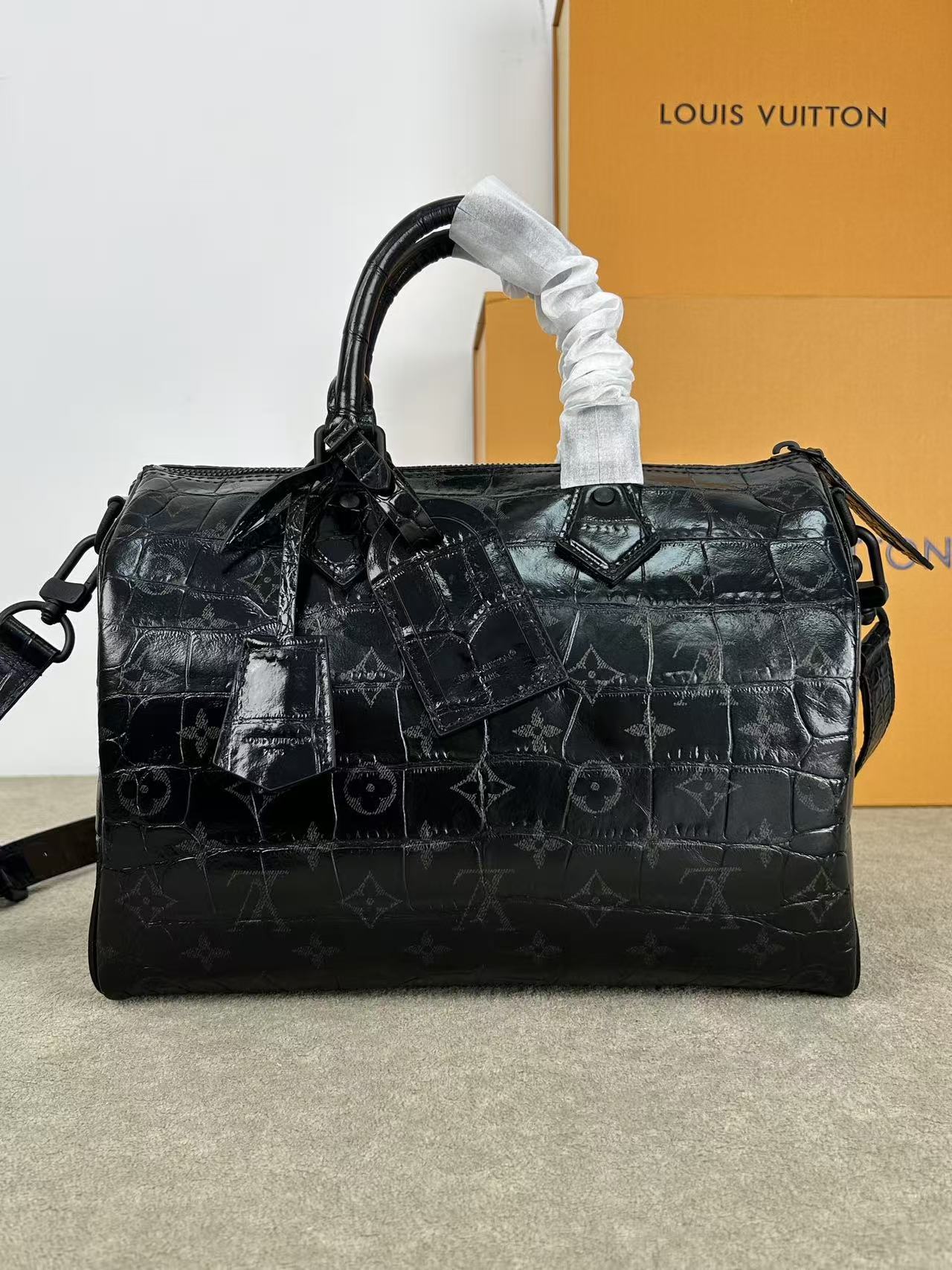 LV Speedy P9 Shoulder Bag 30 (Top Quality) - Image 1