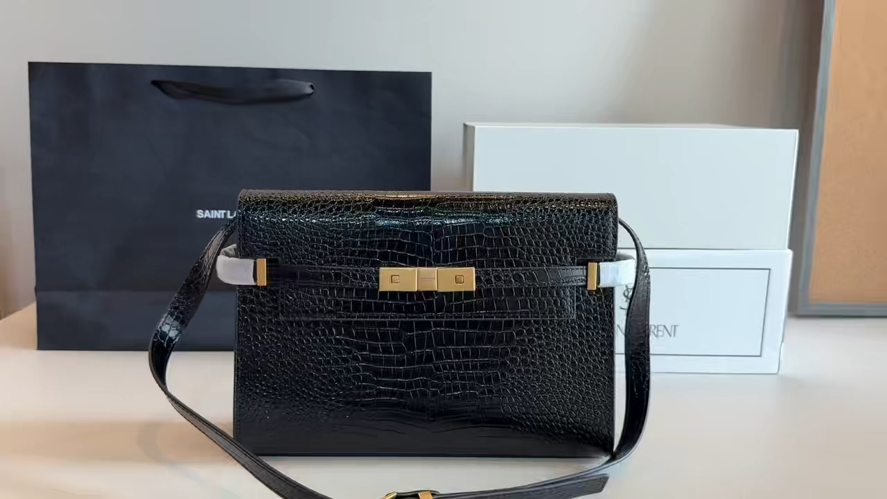 Saint Laurent Manhattan Shoulder Bag - Image 1