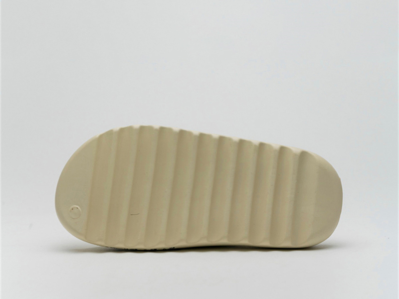 Yeezy Slides Desert Sand Logo FW6345-A - Image 5