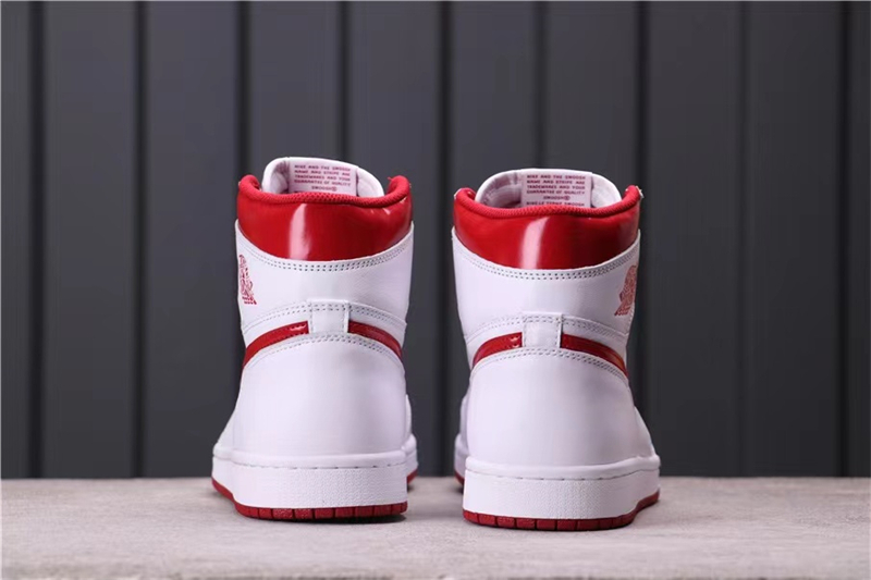 Jordan 1 Retro Metallic Red (2017) 555088-103 - Image 4