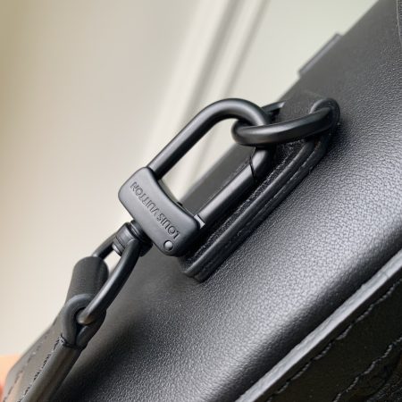 Vertical Trunk Wearable Wallet M82070 - Image 3
