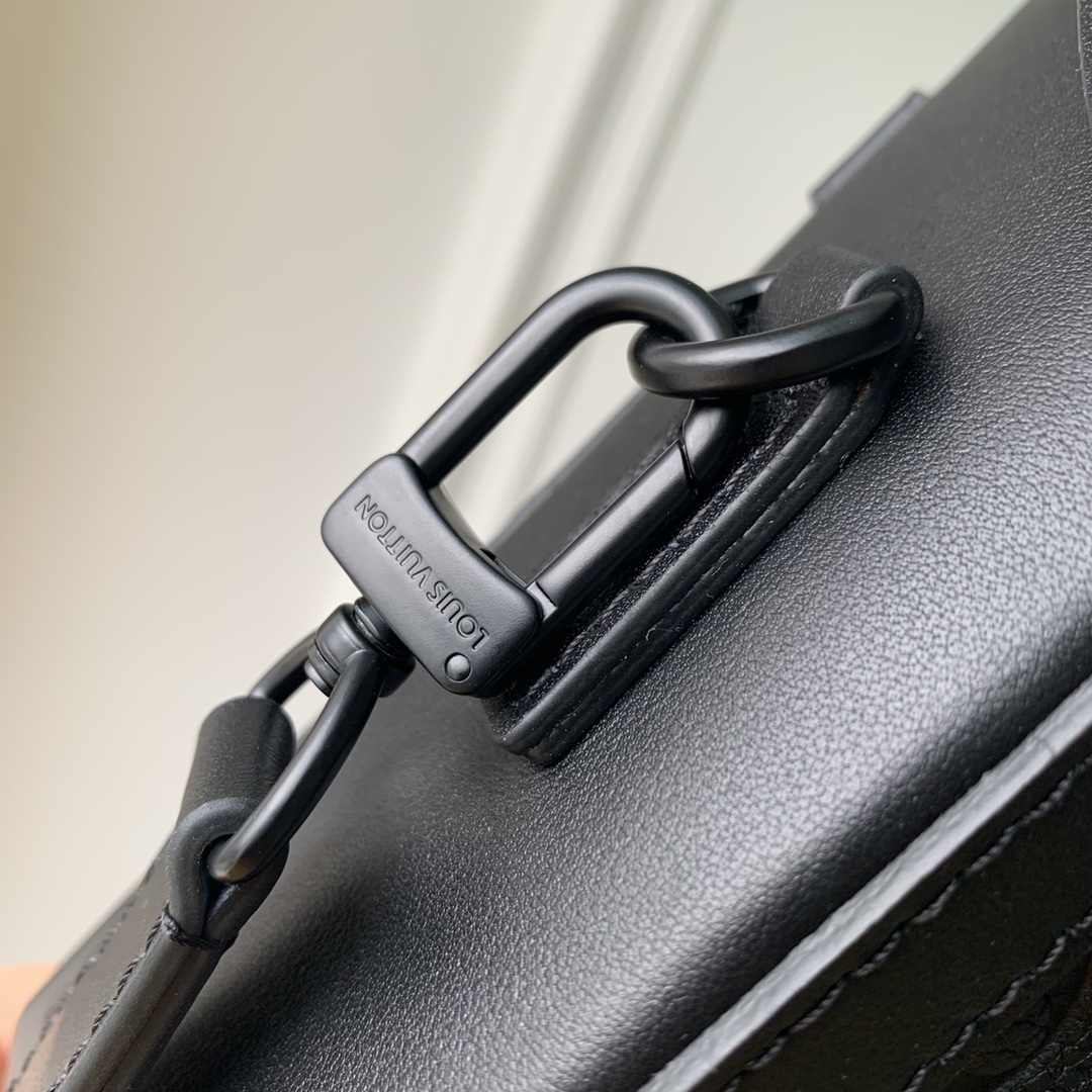Vertical Trunk Wearable Wallet M82070 - Image 3