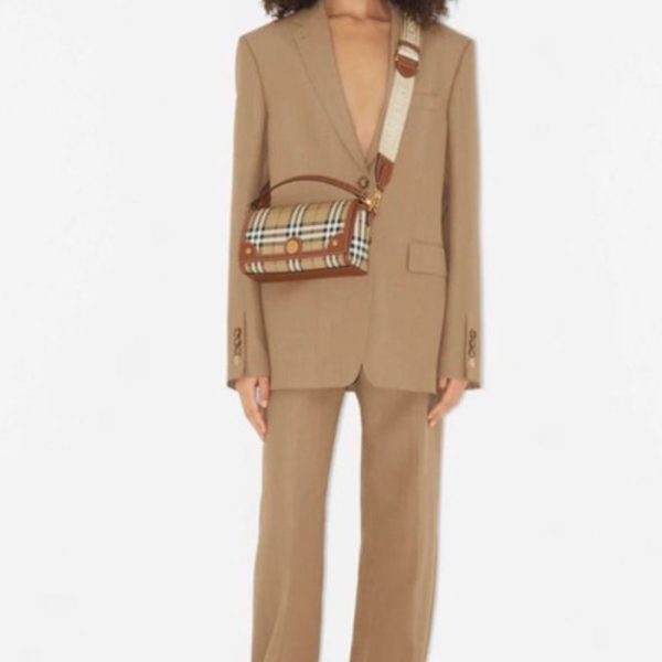 Burberry Flip Magnetic Buckle Bag