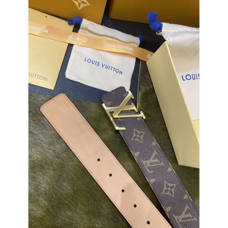 LV Classic Sand Bottom Louis Men's Belt 40 MM - Image 1