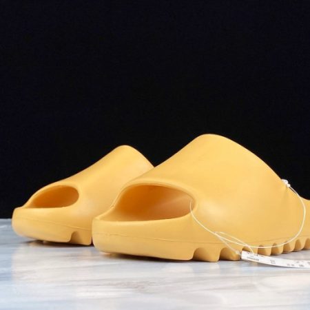 Yeezy Slide Desert Sand FW6344 - Image 12